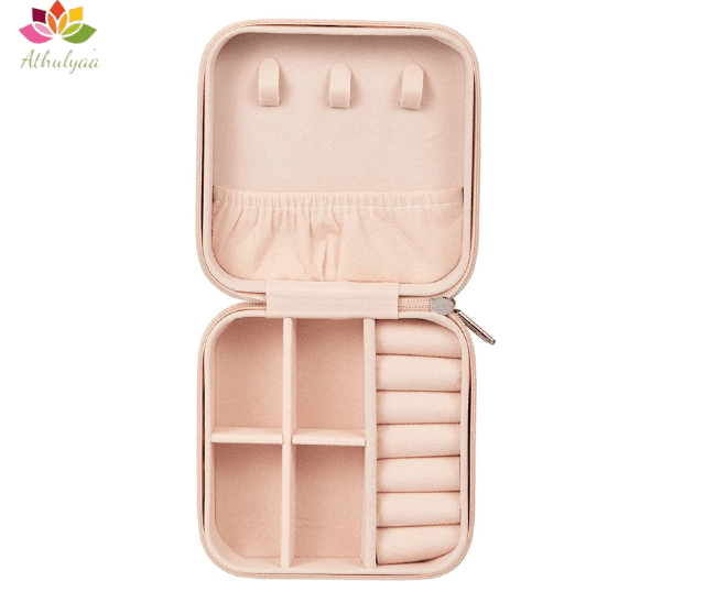Travel jewellery case