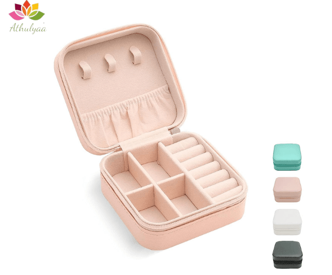 Travel jewellery case