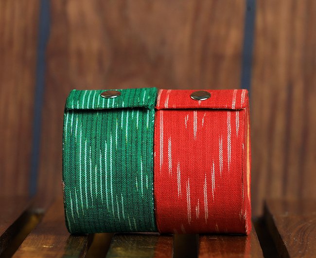 Mini Bangle box with Ikkat print