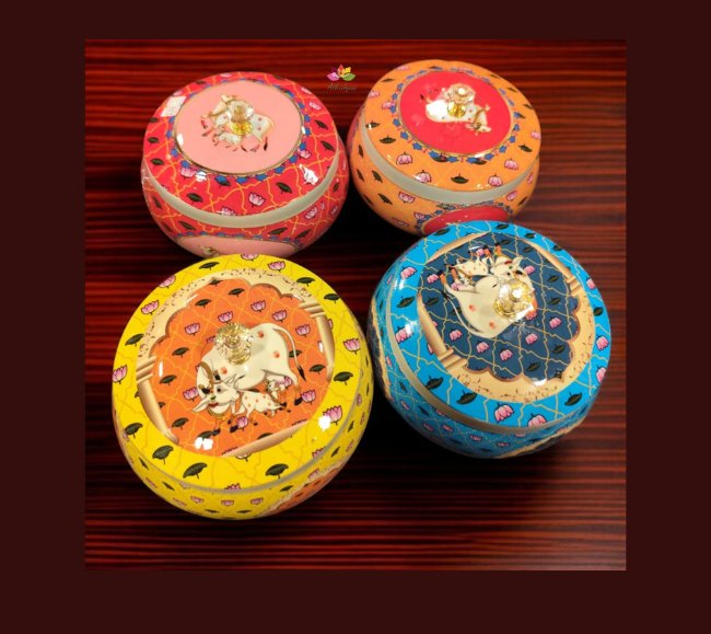 Pichwai Box Lacquer Finish