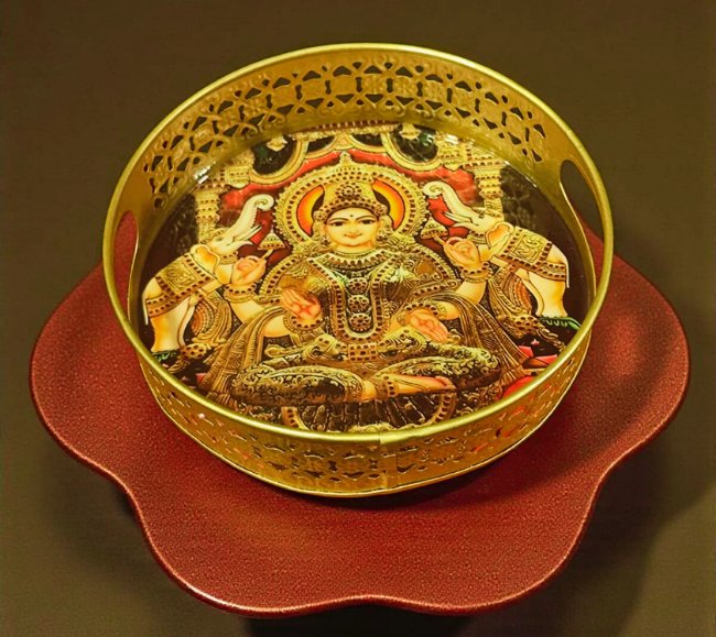 Devi Printed Metal round tray