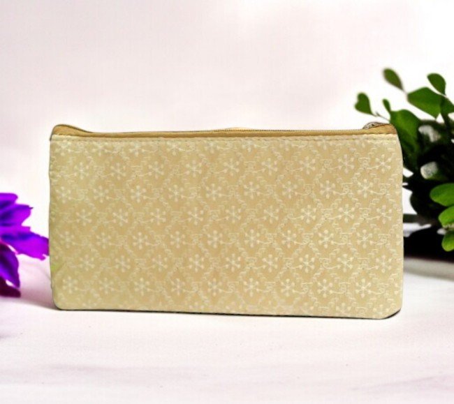 Lucknowi Embroidered Purse