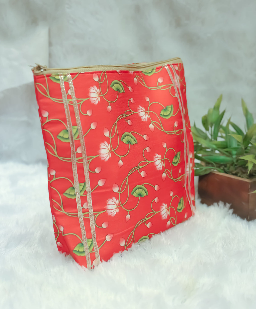 Toiletry holder purse