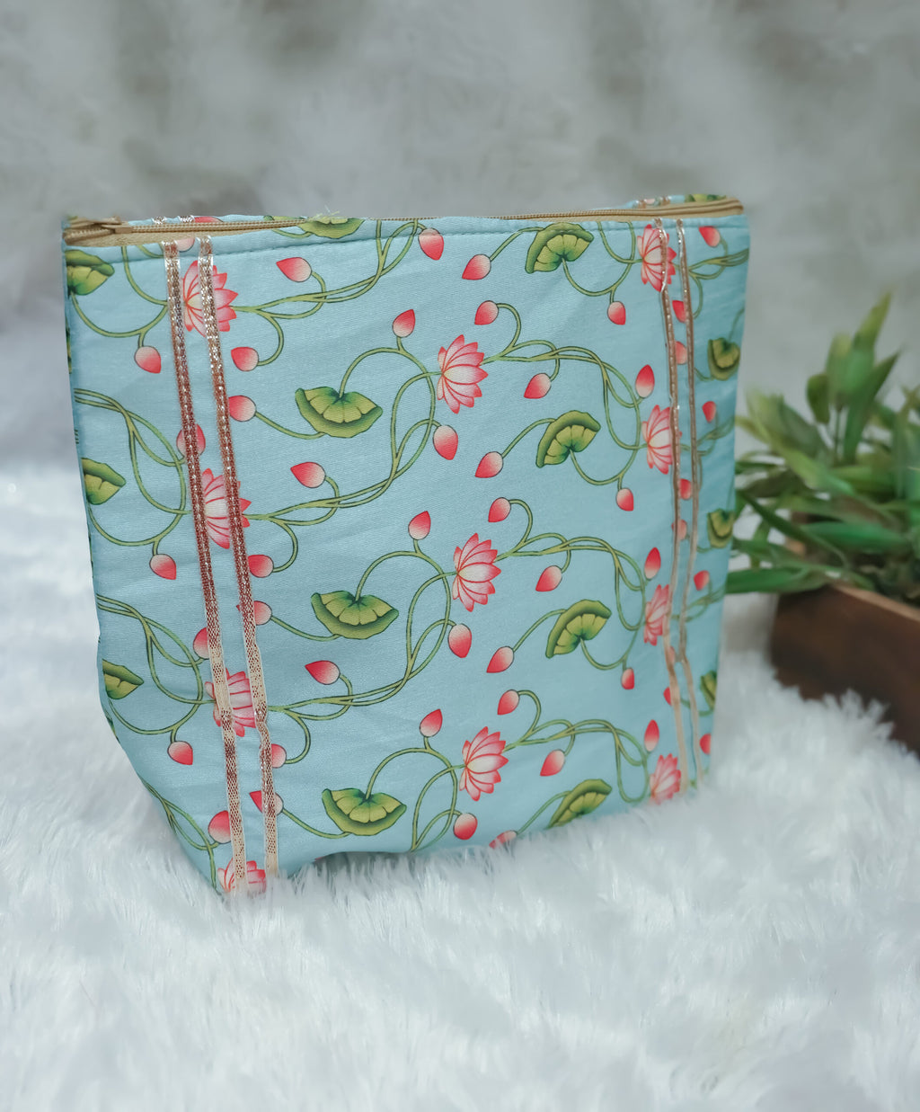 Toiletry holder purse