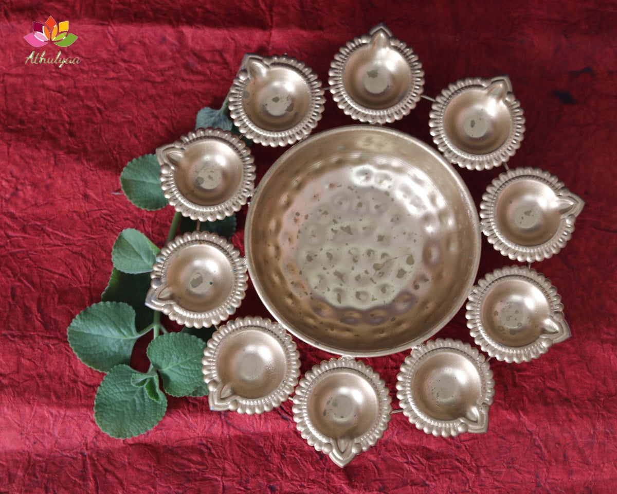 Diya border Urli