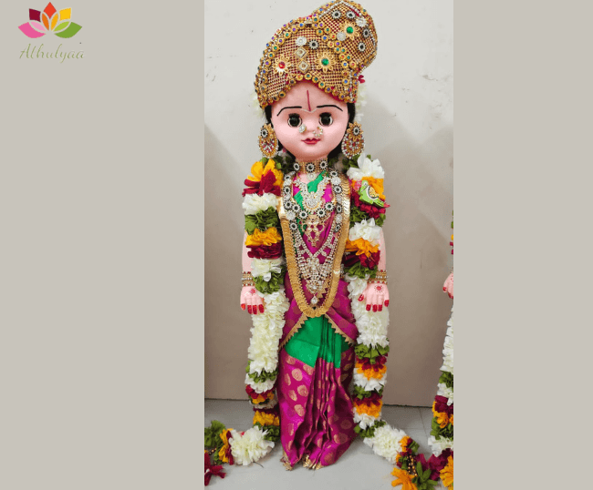 Margazhi Aandal Doll with Golden Crown