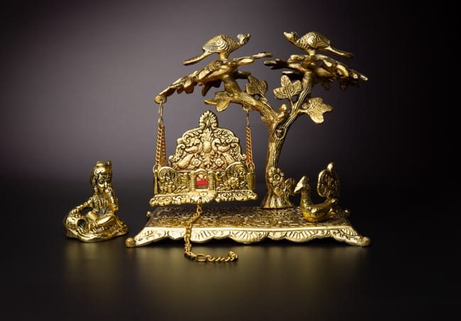 Jhula Krishna under Tree