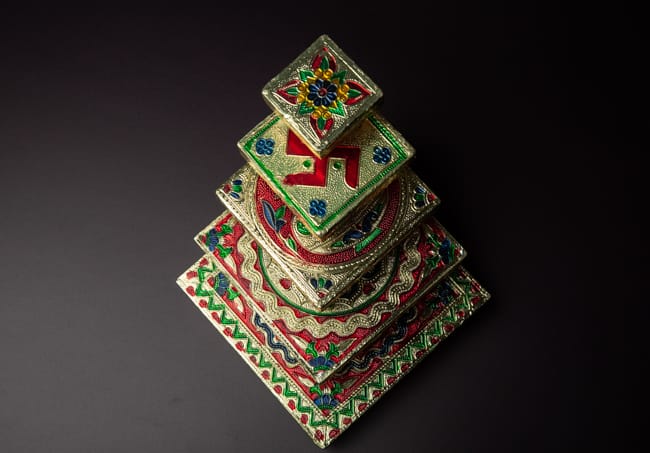 Meenakari Chowki/Manai