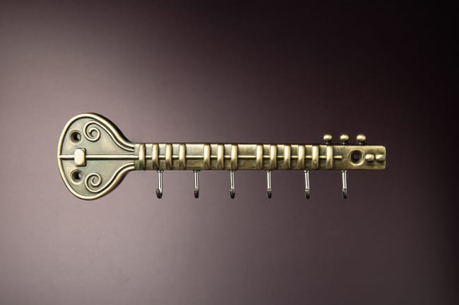 Metal Veena Key holder