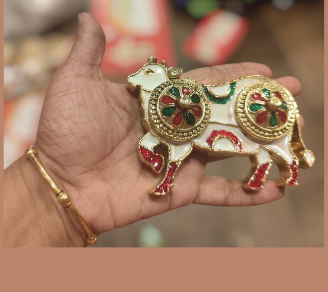 Pichwai Cow Kumkum box