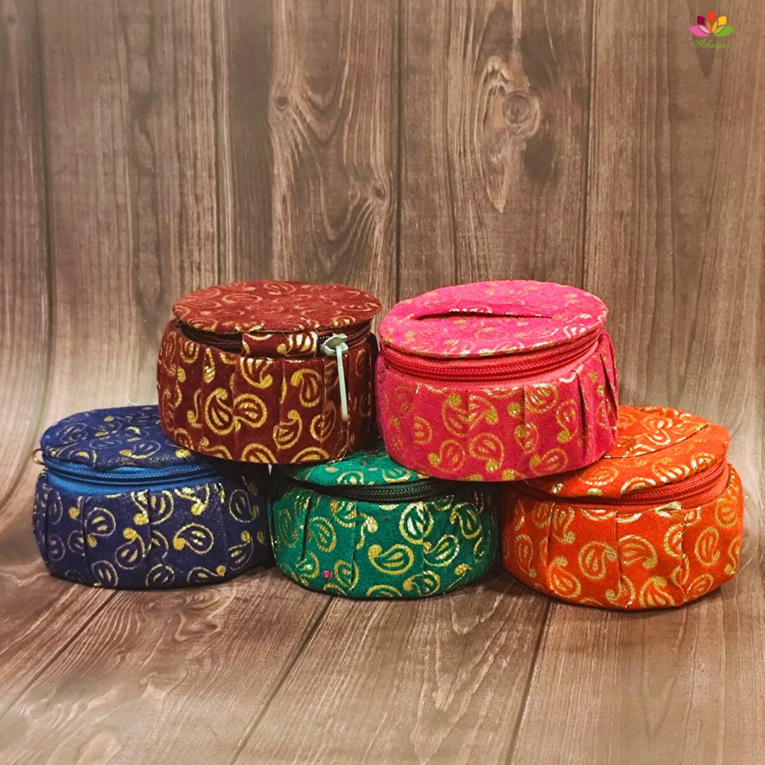 Brocade Leaf Bangle Box
