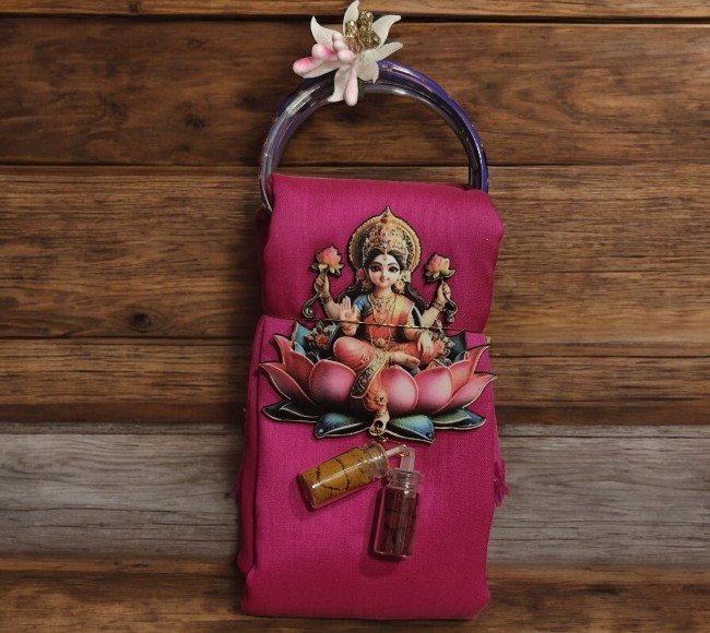 Silk cotton blouse bit with Bangle Kumkum packing