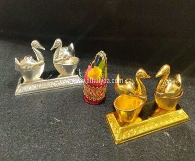 Double swan kumkum box