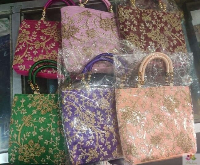 Floral embroidered bag