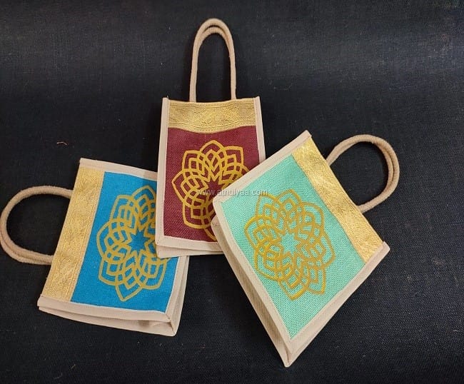 Jute bag with kamalam kolam print