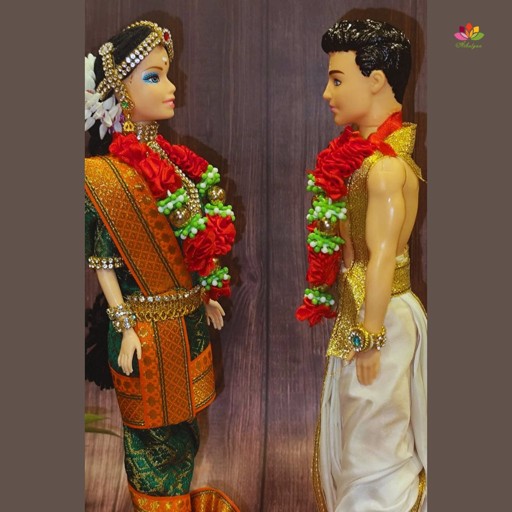Iyer Style Wedding Couple Dolls with base