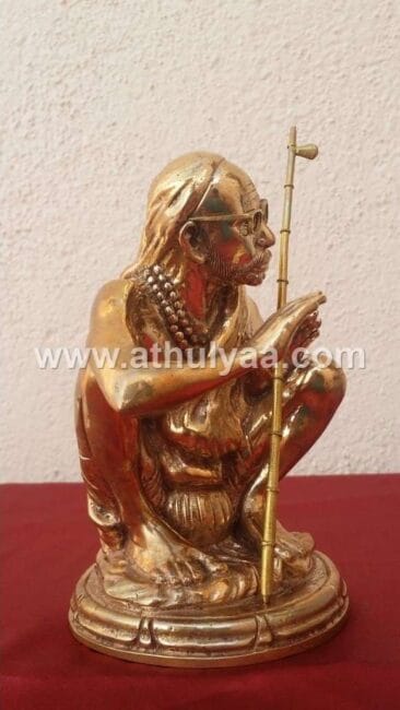 Maha Periyava Statue