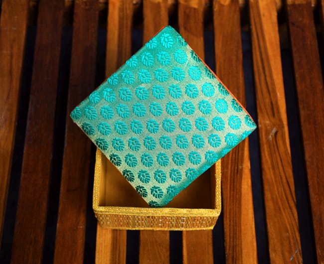 Kora Mat square brocade box