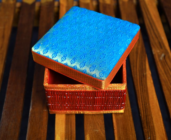 Kora Mat square brocade box