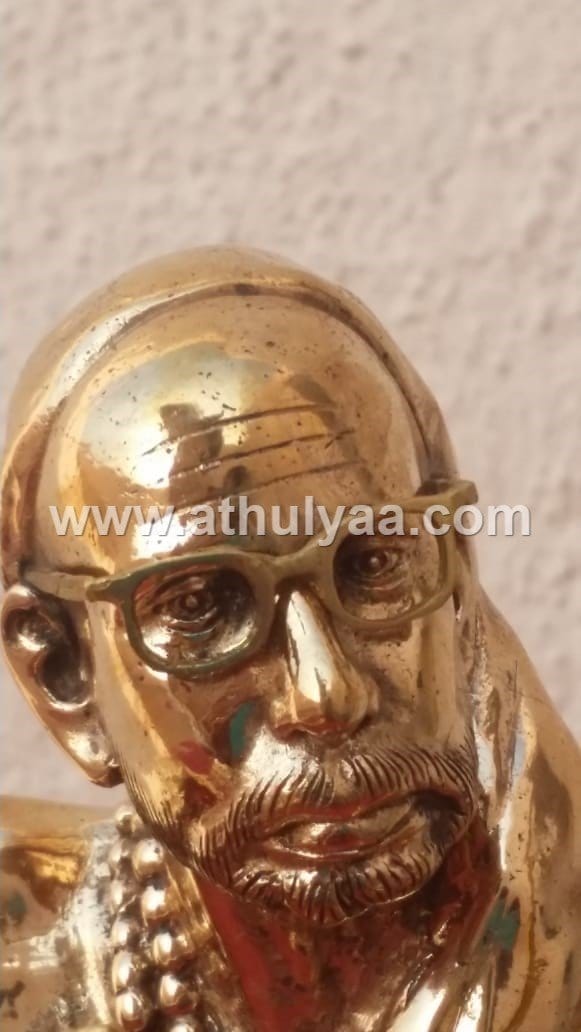 Maha Periyava Statue