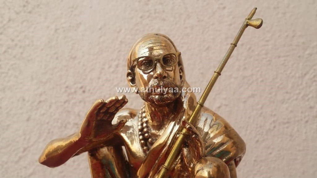 Maha Periyava Statue