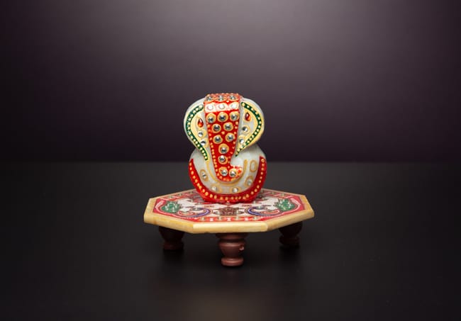 Marble Ganesh on Hexagon Chowki