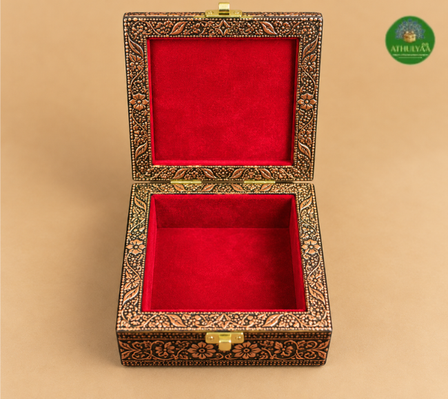 Meenakari Oxidized Kolam Jewel Box