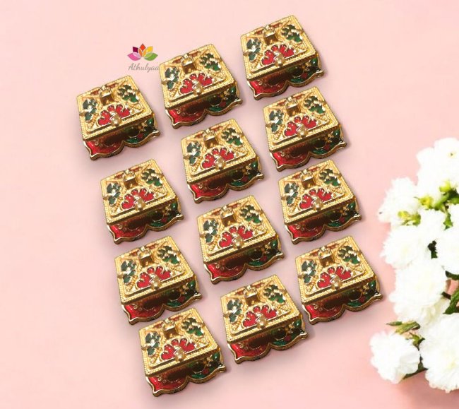 Meenakari work square Fibre Kumkum box