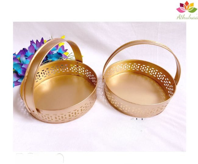 Metal Basket with handle