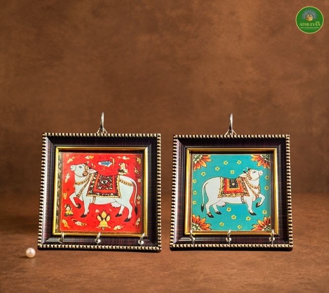 Gaukripa Gift Set - Pichwai bag and Pichwai Key holder