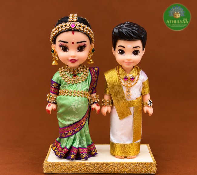 Pregnant lady with Husband doll