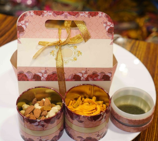 Utsav Twin Jar Hamper