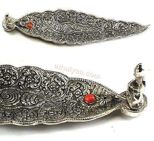 White Metal Leaf Agarbatti Stand