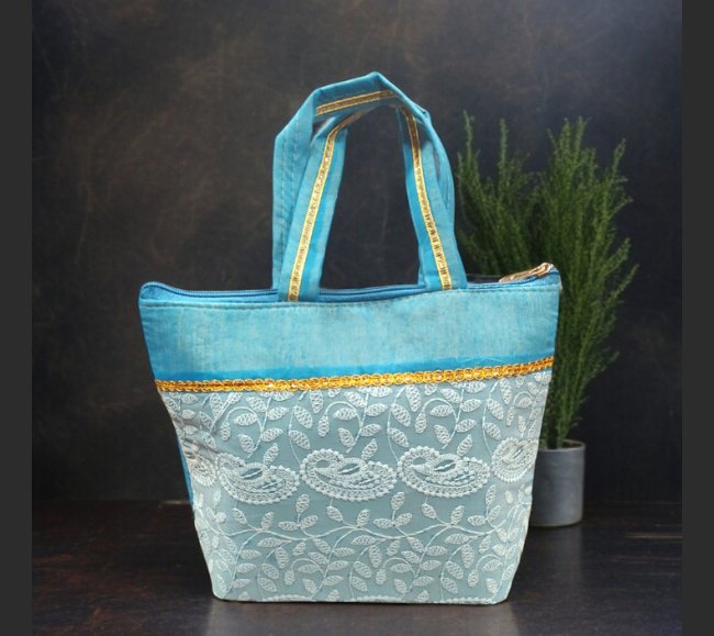 Chikankari with Border bag