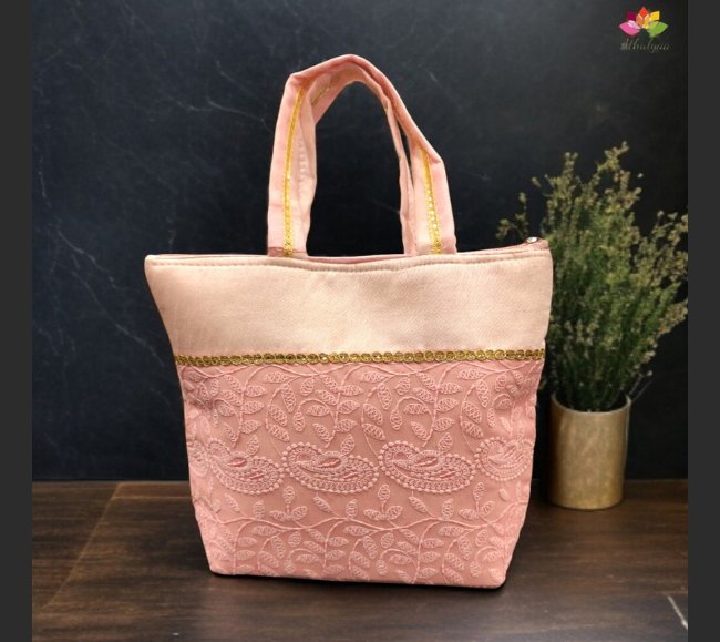 Chikankari with Border bag
