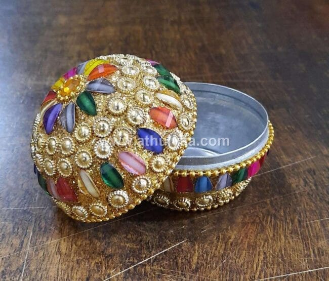 Decorative laddu box
