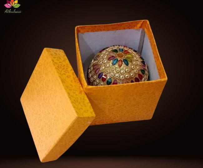 Decorative laddu box