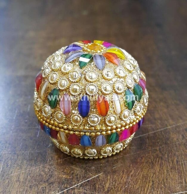 Decorative laddu box