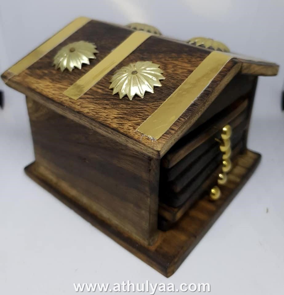Hut shaped tea coaster