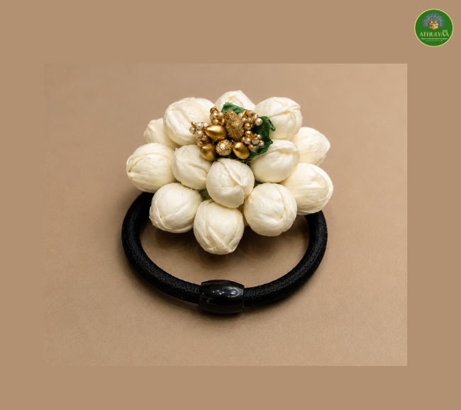 Jasmine hair tie