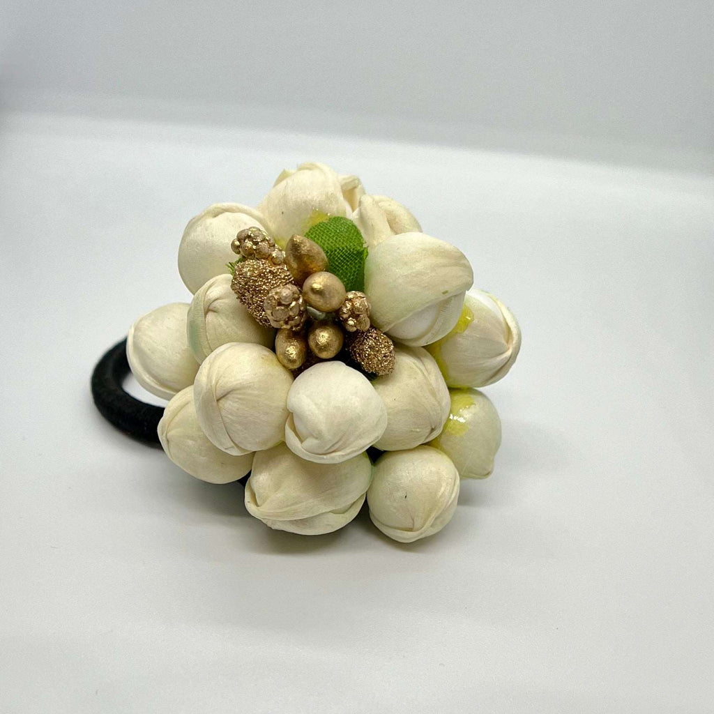 Jasmine hair tie