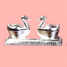 Double swan kumkum box
