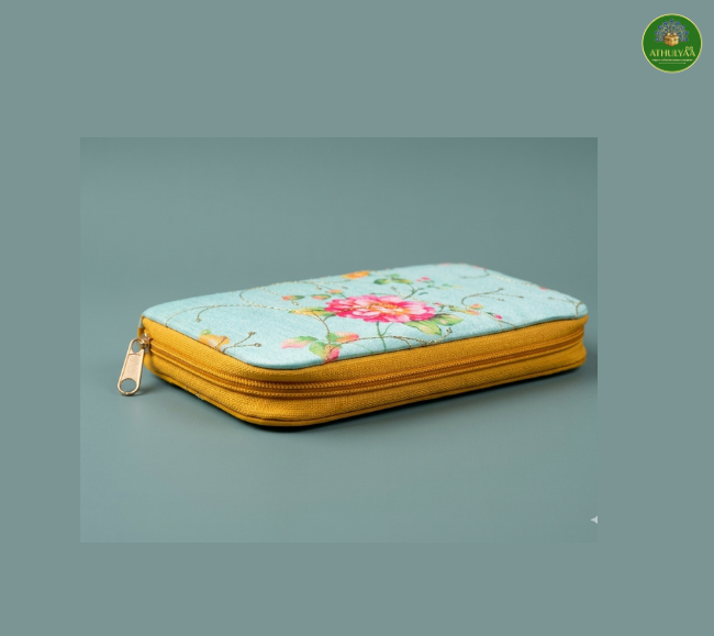 Pastel floral earing box