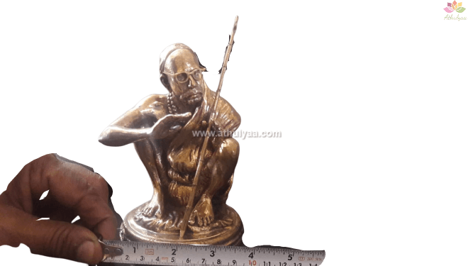 Maha Periyava Statue