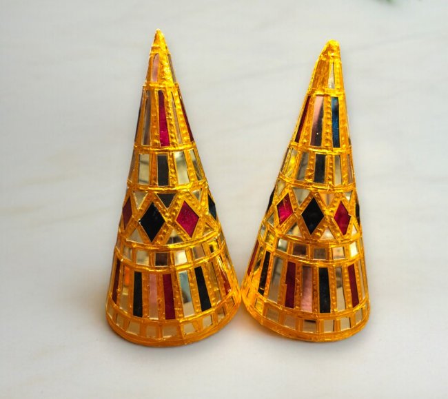 Paruppu Thengai Koodu Pair- Thanjavur Mirror Work