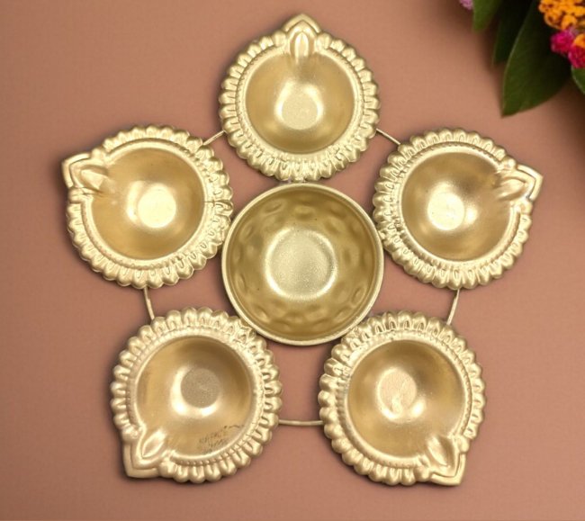 Mini Diya Urli