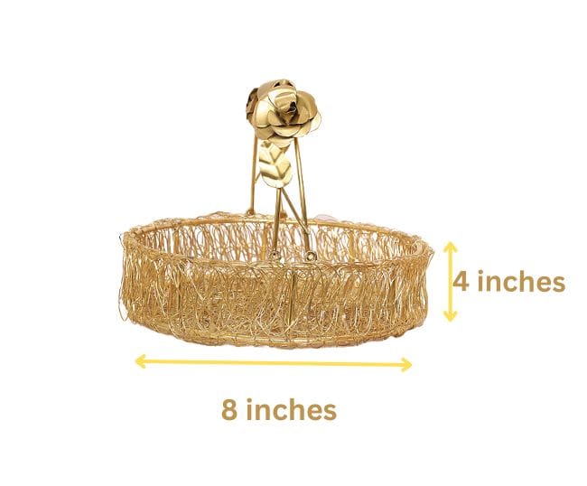 Wire mesh basket with handle